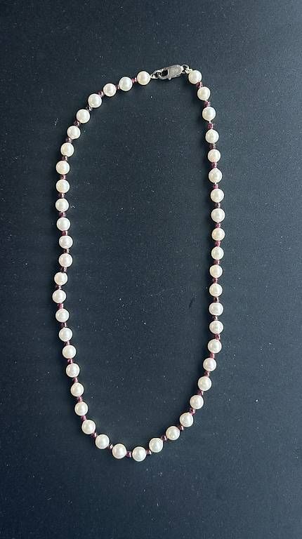 Colliers: Collier perles – D'occasion à Meyrin par Monn10