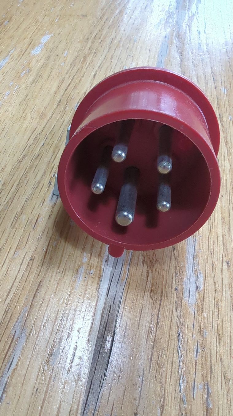 Walther Spine: 16A Walther Steckdose, Typ 610 NI – Usato da Lyss venduto da 3250er 3