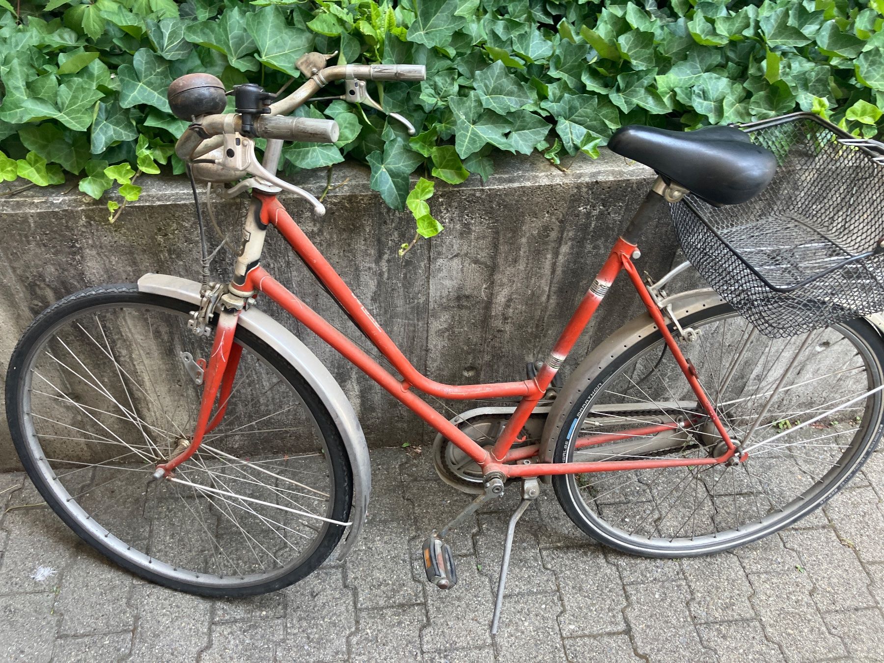 Biciclette: Vintage Damenvelo rot Helvetic – Usato da Zürich venduto da elf_h9f2