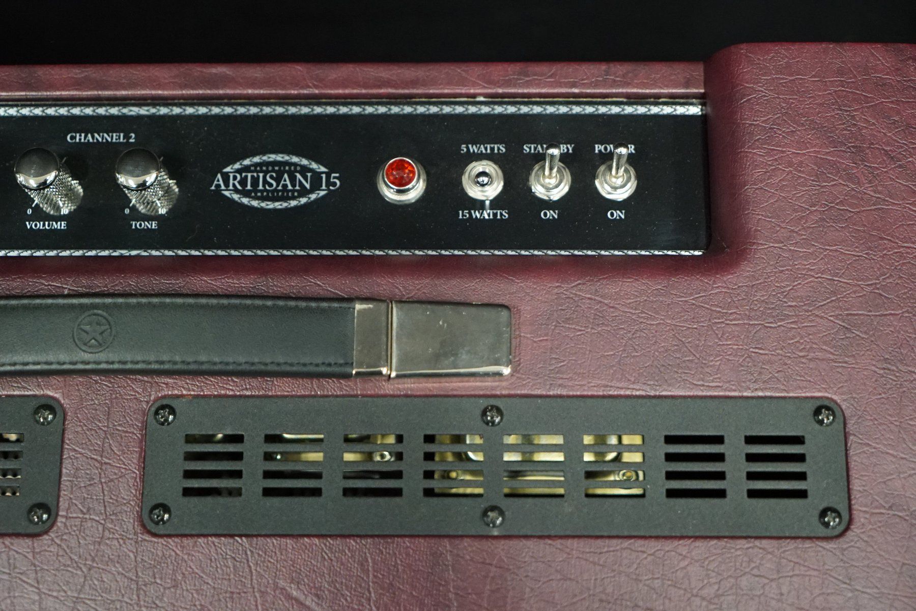 Blackstar Amplificatori: Blackstar Artisan 15 Röhrencombos mit Hülle – Usato da Ortschwaben venduto da Musictrade 3