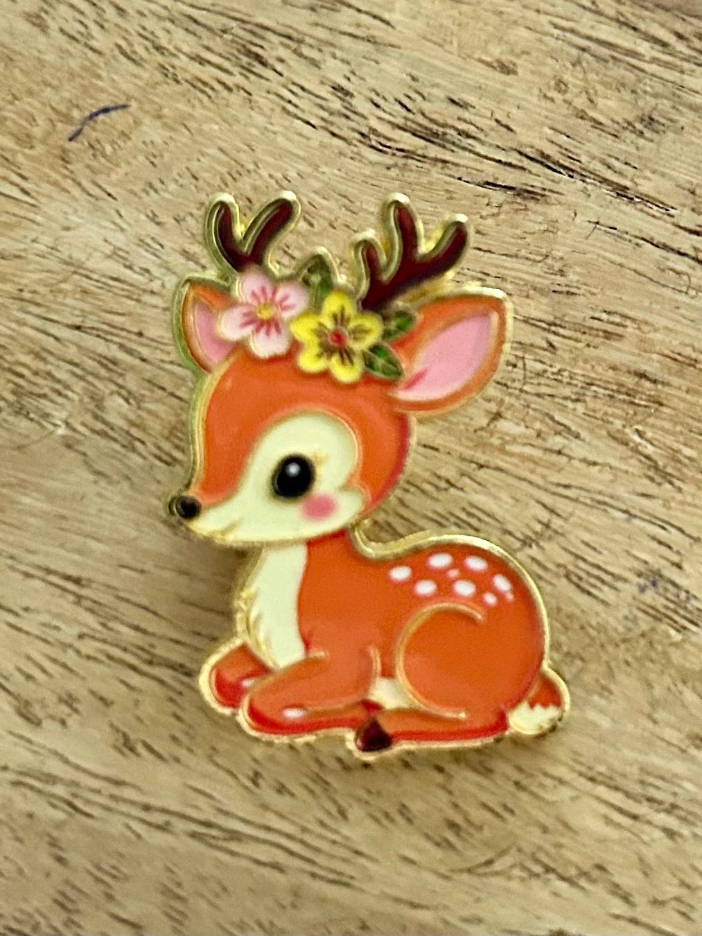 Placchette & Badge: Süsser Pin Reh – Nuovo e nell'imballaggio originale da Geneve venduto da vane267