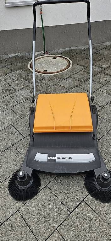 Autres appareils de nettoyage: Balimat 45 TASKI avec 2 balais lateraux – Neuf (Voir description) à Lausanne par sleepy47