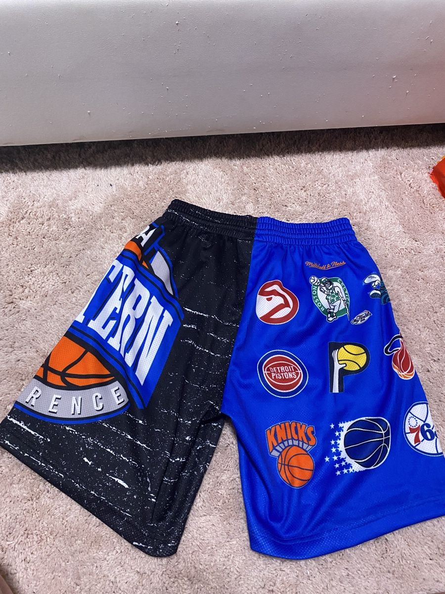 Pantaloni: Mitchell & Ness NBA Split Shorts – Nuovo (secondo la descrizione) da Rechthalten venduto da Stephi_03 3