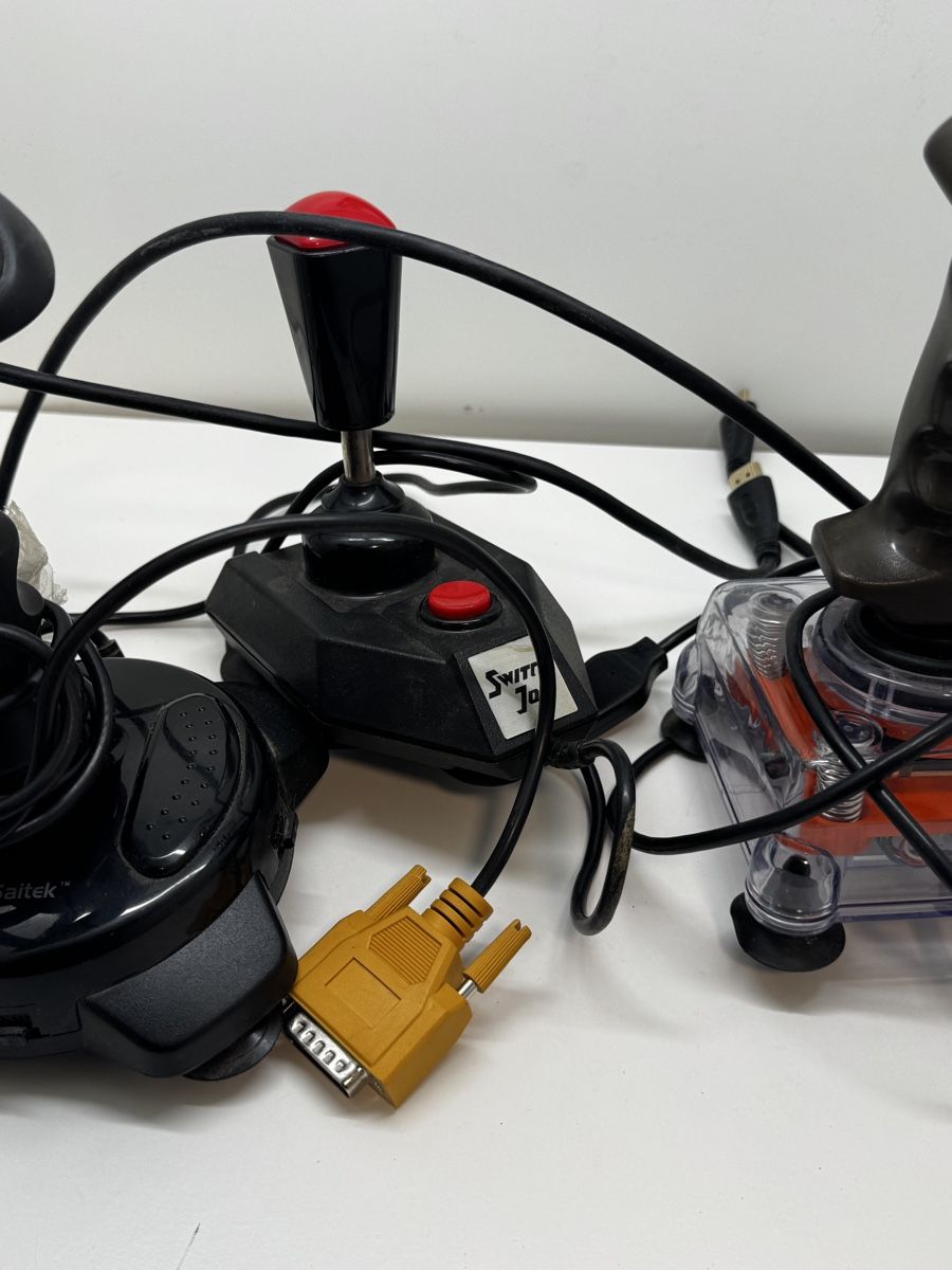 Controller: 3er Set Joysticks: Saltek, Swift/Joy, Quickjoy Top Star – Usato da Schlieren venduto da Eldi84 2