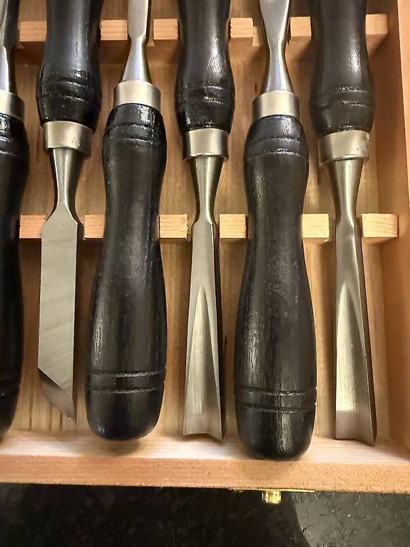 Tutti gli attrezzi: Westfalia Holzschnitzerei-Set 12 Teilig – Usato da Wettingen venduto da xen_t6v6 1