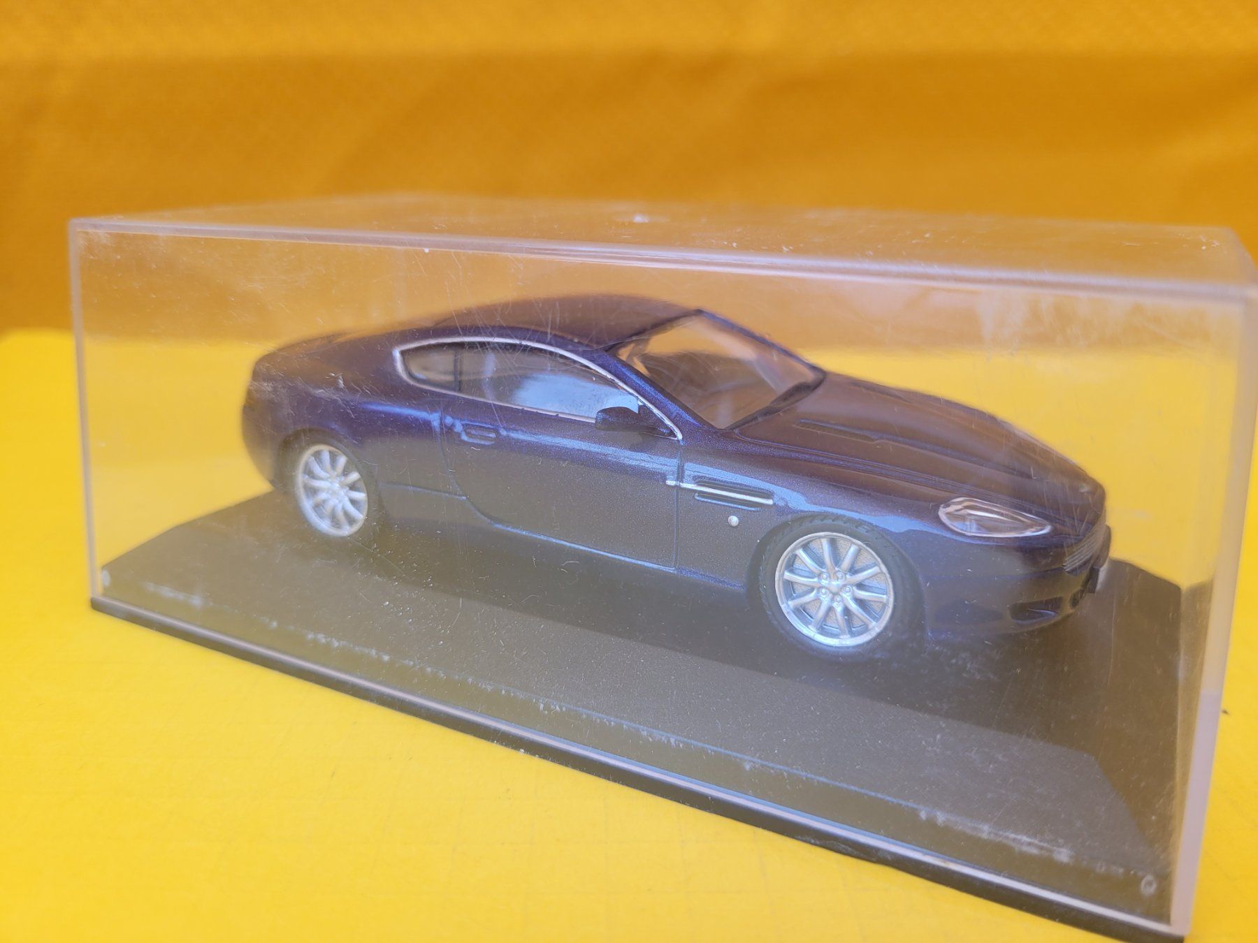 Aston Martin Modellautos: Aston Martin DB9 1:43 – Neu (gemäss Beschreibung) aus Domdidier von Bimbo57 2