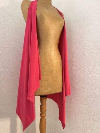 Tissu fluide rose fuchsia d'été, idéal pour robe, neuf!