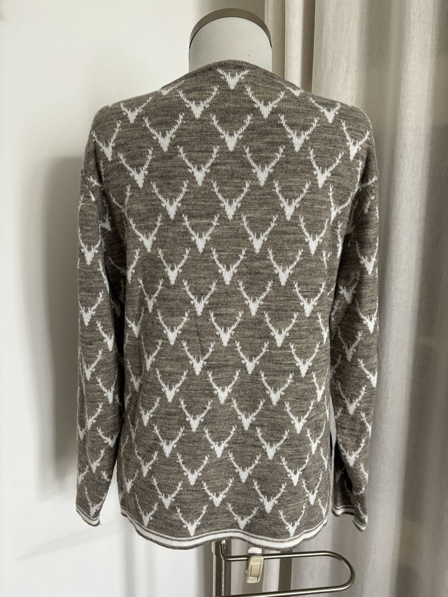 Jacken: Trachtenstrickjacke Urschten Gr. 44 Hirschmuster – Neu (gemäss Beschreibung) aus Bäretswil von Viechel 1