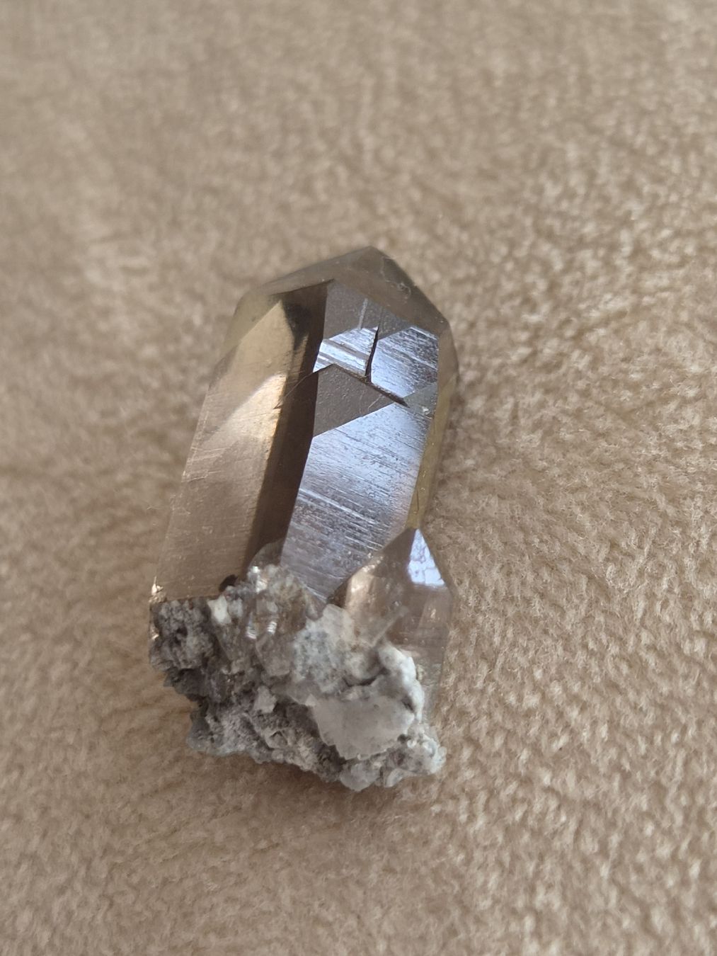 Minerali & Pietre curative: Rauchquarz Spitze 2.5cm – Nuovo (secondo la descrizione) da Tavanasa venduto da Itsee 2