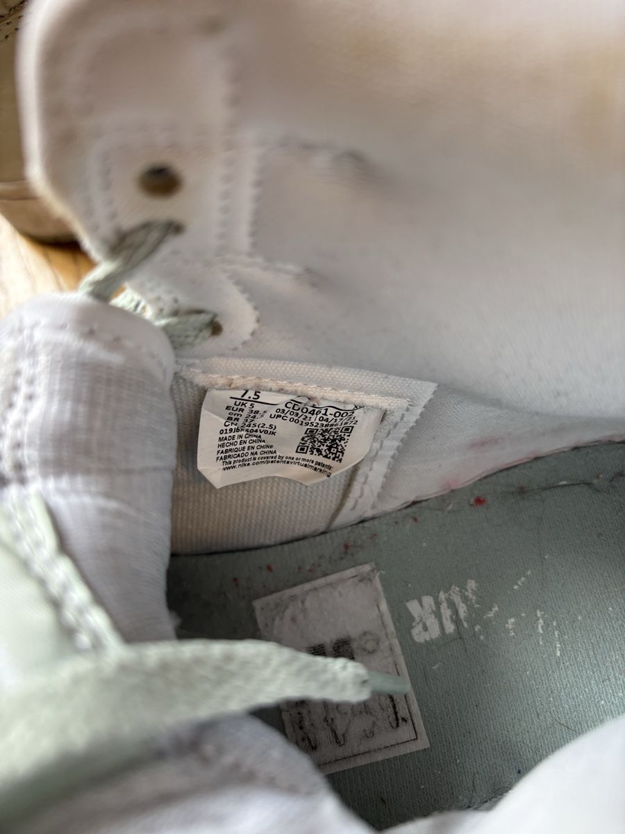 Jordan Scarpe da uomo: Nike Air Jordan 1 High – Nuovo (secondo la descrizione) da Bern venduto da Lydiixa 3