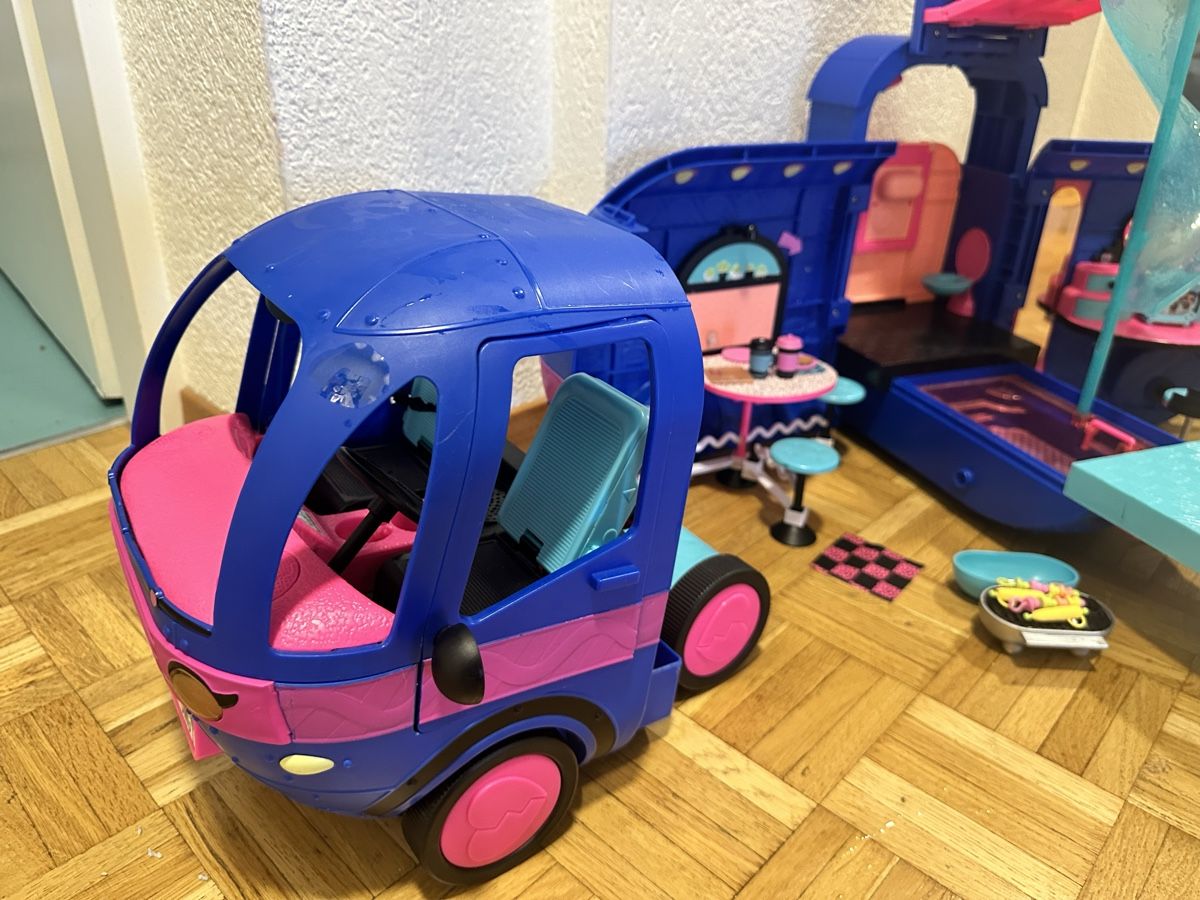 MGA Spielzeuge: MGA Glamper LOL surprise – Gebraucht aus Zürich von JulieMarie 1