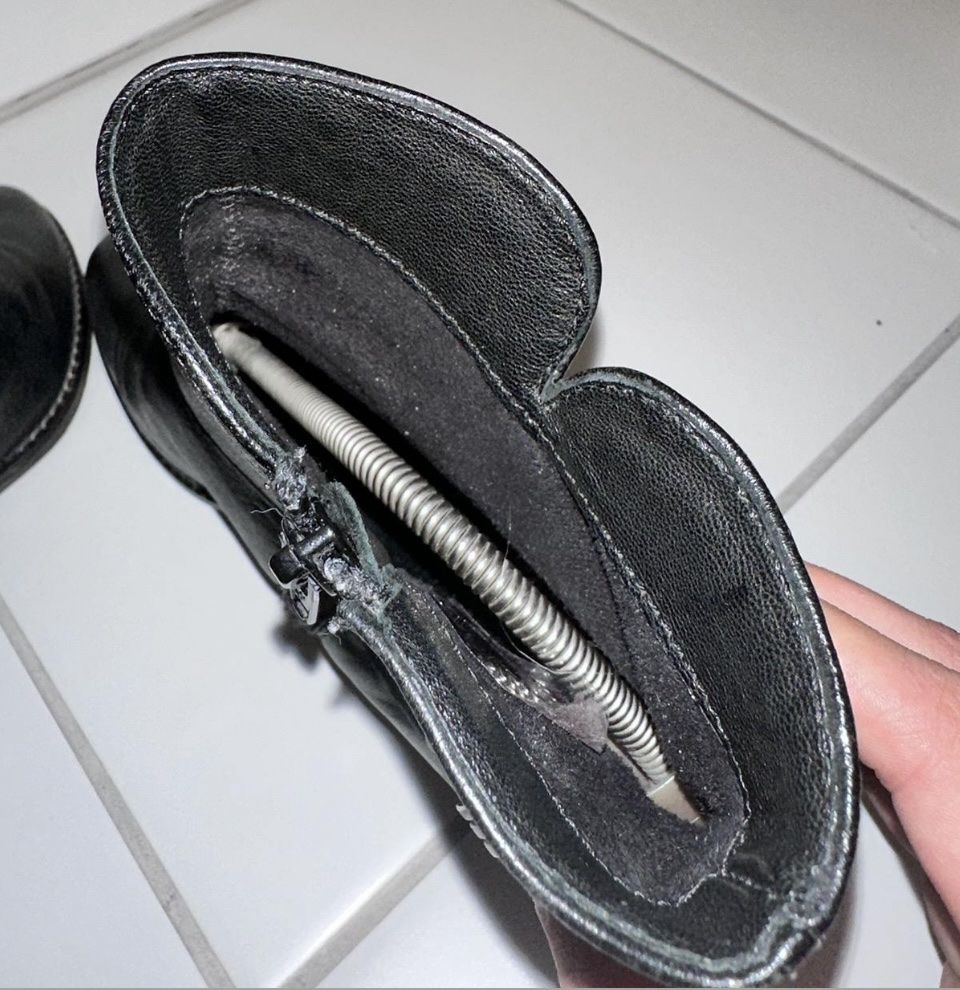 Scarpe da donna: Schwarzer Übergangsschuh👢 – Usato da Winterthur venduto da nik_pr58 6