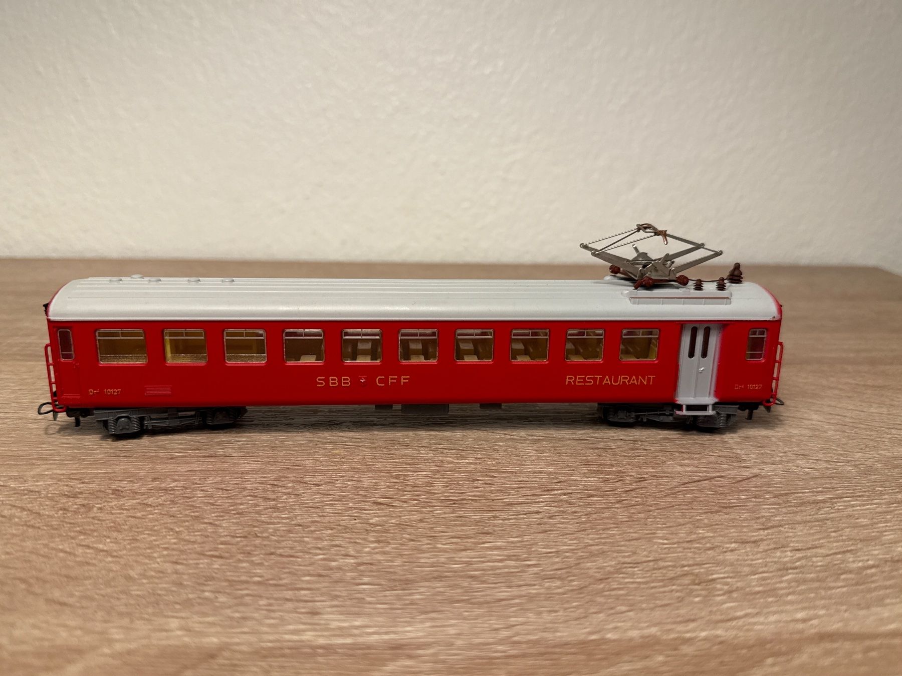 Kleinbahn Modellini di ferrovie: Kleinbahn Speisewagen SBB H0 (1) – Usato da St-Aubin-Sauges venduto da tantome