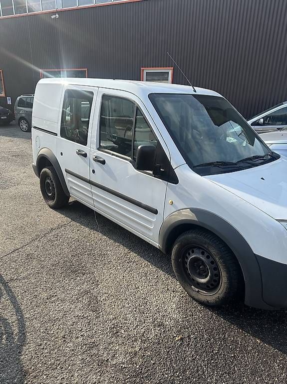 Veicoli commerciali: Ford Transit Connect 1.8 TDCi – Usato da Mezzovico venduto da Garagebazzy93