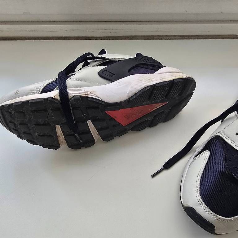 Nike Herrenschuhe: Nike Huarache Sneaker Turnschuhe 38.5 – Gebraucht aus Zürich von leara.milani 1