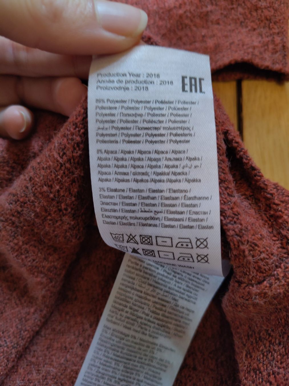 Pullover & Sweatshirts: Pullover – Gebraucht aus Bern von Linii 3