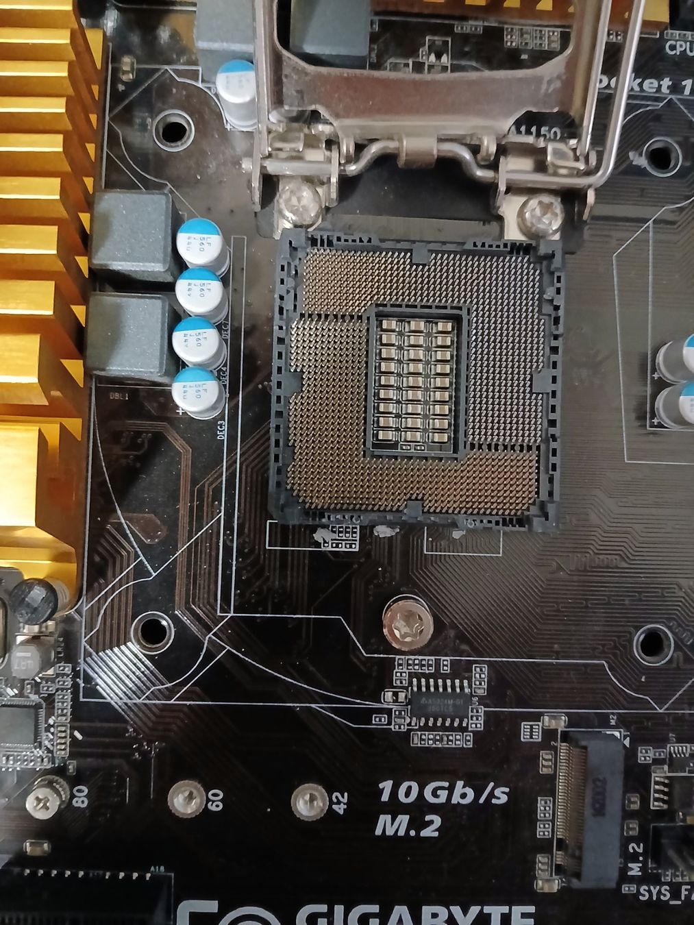 Gigabyte Schede madri: Gigabyte GA-H97-D3H DEFEKT / Bootloop Pins OK – Usato da Reinach AG venduto da gra_dvs5 1