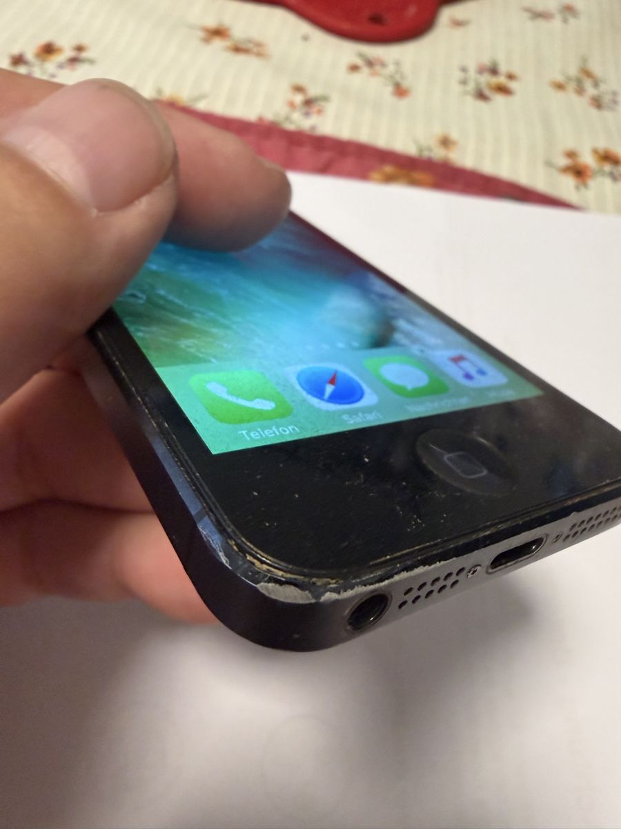 Apple Telefoni cellulari / Smartphones: 2 iPhone 5  – Usato da Weinfelden venduto da Karvac 8