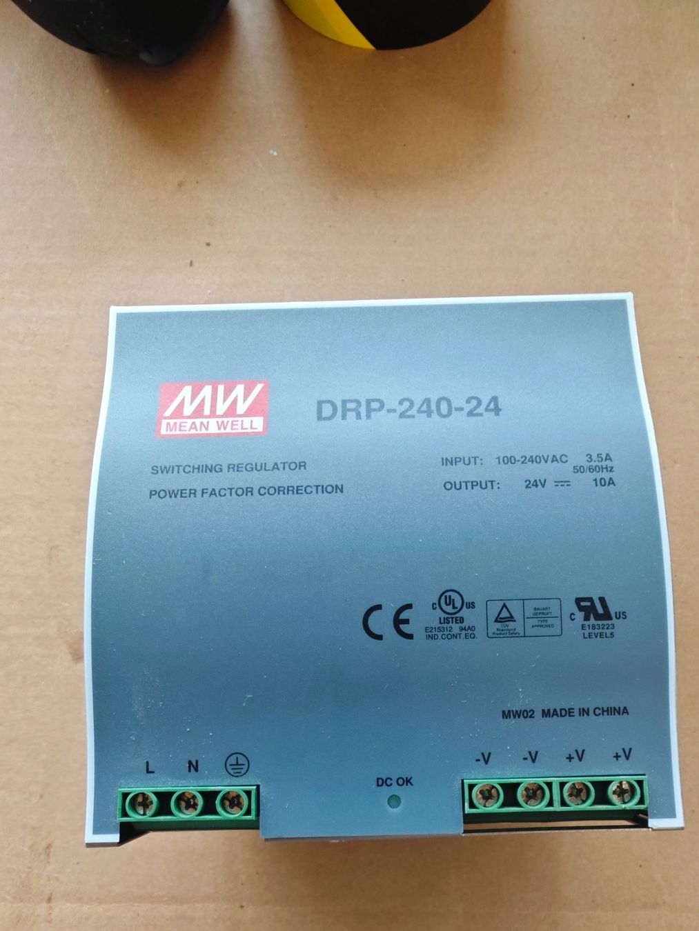 Componenti elettronici: Mean Well 24VDC, 10A Netzgerät – Usato da Vorderthal venduto da eierchopf