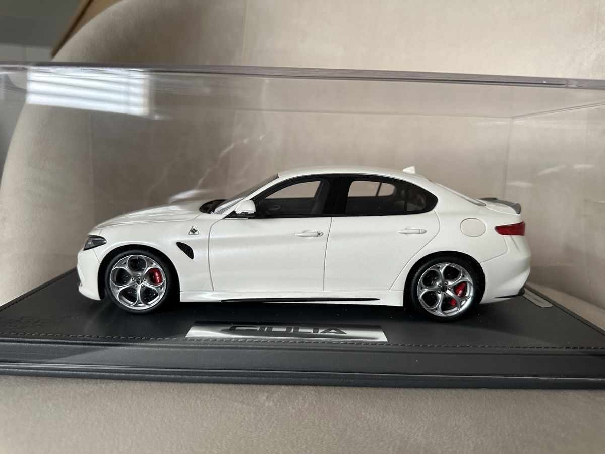 BBR Models Modellini d'auto: RBR Models Alfa Romeo – Nuovo e nell'imballaggio originale da Oberwil BL venduto da AuM03 2