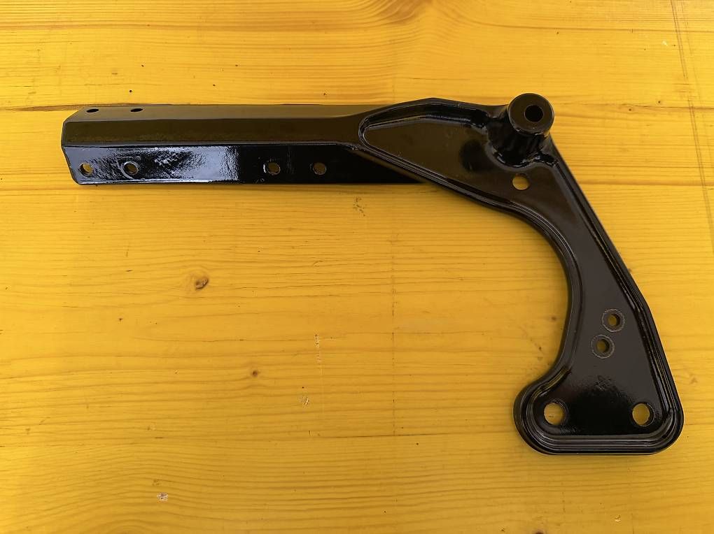 Harley-Davidson Tutti i ricambio per moto: Auspuffhalter Harley Davidson – Usato da Wohlen AG venduto da Capo13