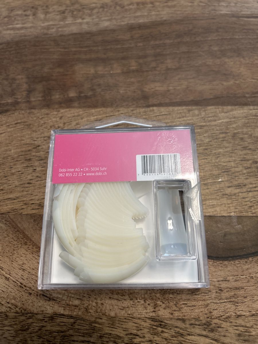 Ongles artificiels: Dobi Curve Tips 50 Nail Tips Groesse 1 neu – Neuf avec emballage d'origine à Rupperswil par Birke11 1
