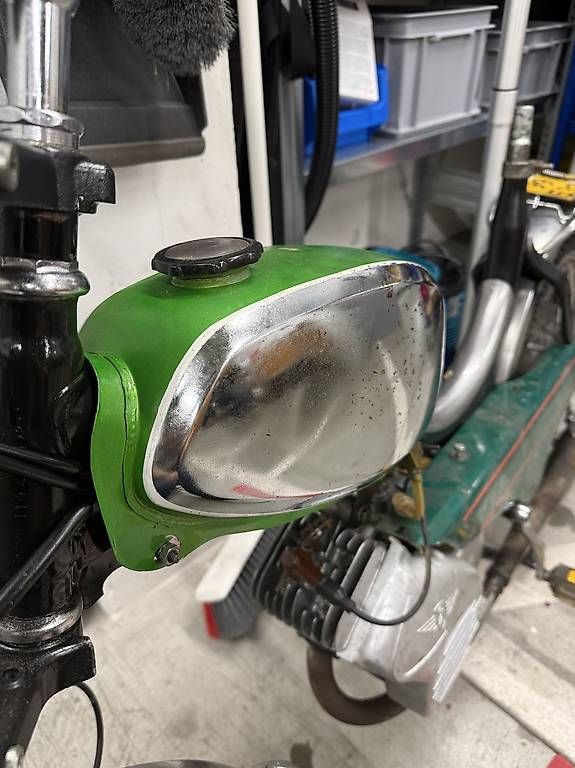 Cyclomoteurs: Belmondo – Défectueux à Thun par Pamilo 4