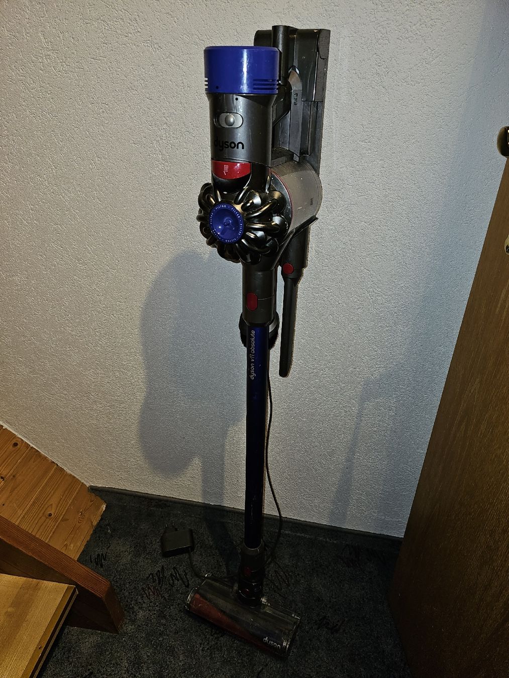 Dyson Aspirapolveri & Accessori: Dyson V10 Absolute Akku-Staubsauger – Usato da Seuzach venduto da hwulf 2