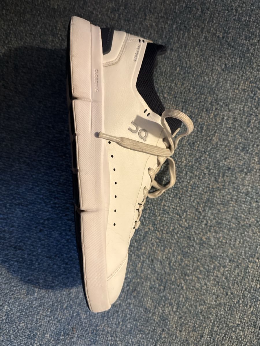 On Scarpe da uomo: The Roger  – Usato da Menziken venduto da xirixs 1