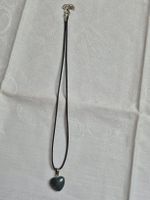 Halskette mit Stein Anhänger