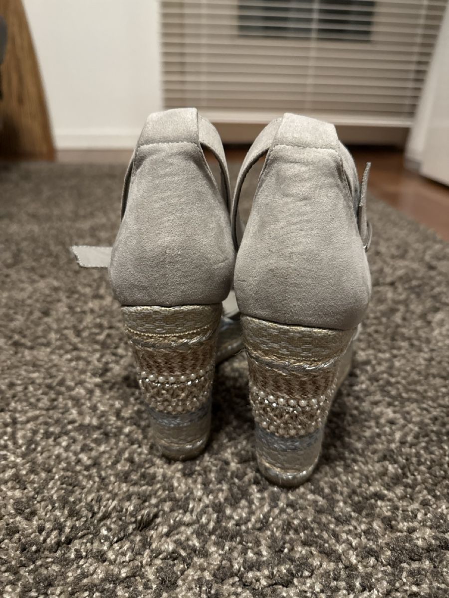 Dosenbach Scarpe da donna: Sommerliche Keilabsatz-Sandalen – Usato da Uerikon venduto da Vanessita07 2