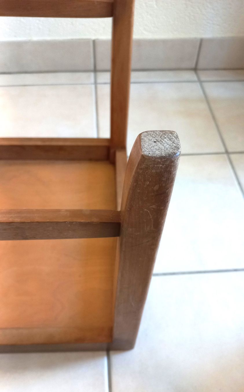 Sgabelli: Vintage dänischer Hocker mit Inschrift, Teak oder Buche – Usato da Bévilard venduto da Orscha 6