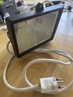 Licht/Strahler mit Standfuß und Anschlusskabel