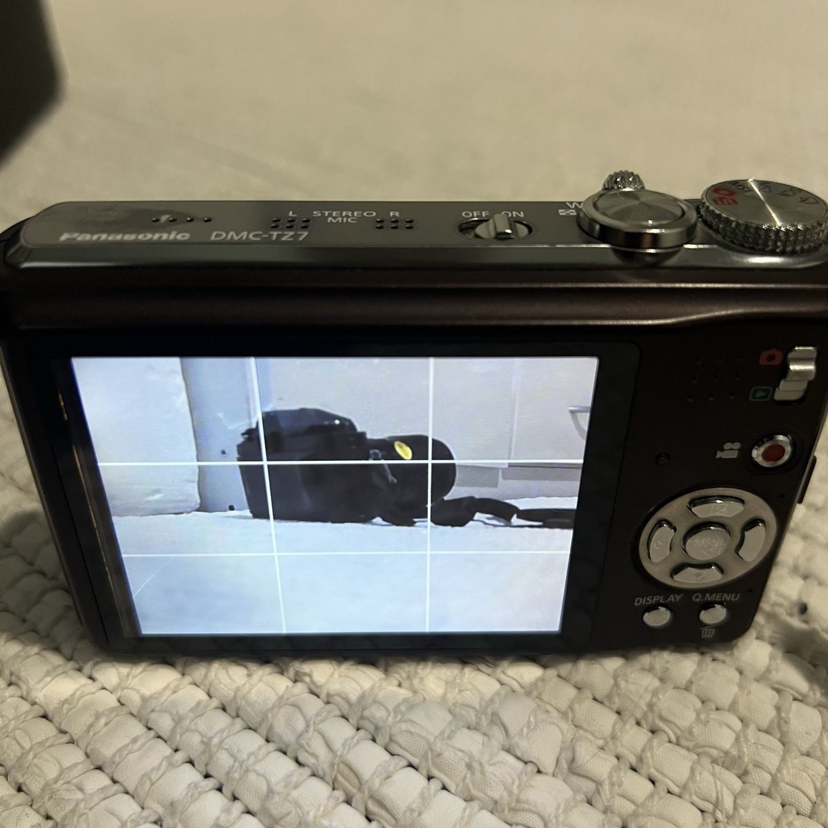 Panasonic Fotocamera: Panasonic Lumix DMC-TZ7 Digitalkamera – Usato da Unterkulm venduto da Sita013 2