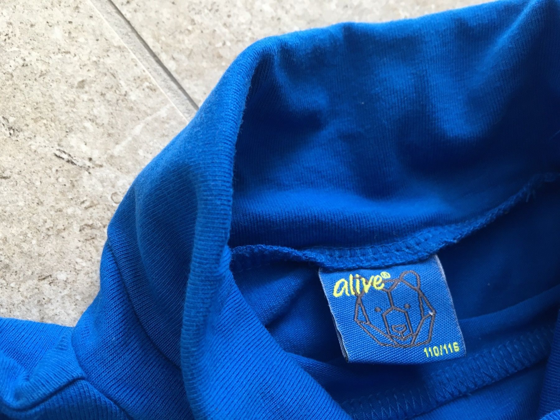 Maglioni & Felpe: 2 Rollkragen-Shirts Gr.110-116 – Usato da Gächlingen venduto da Tara_devi 2