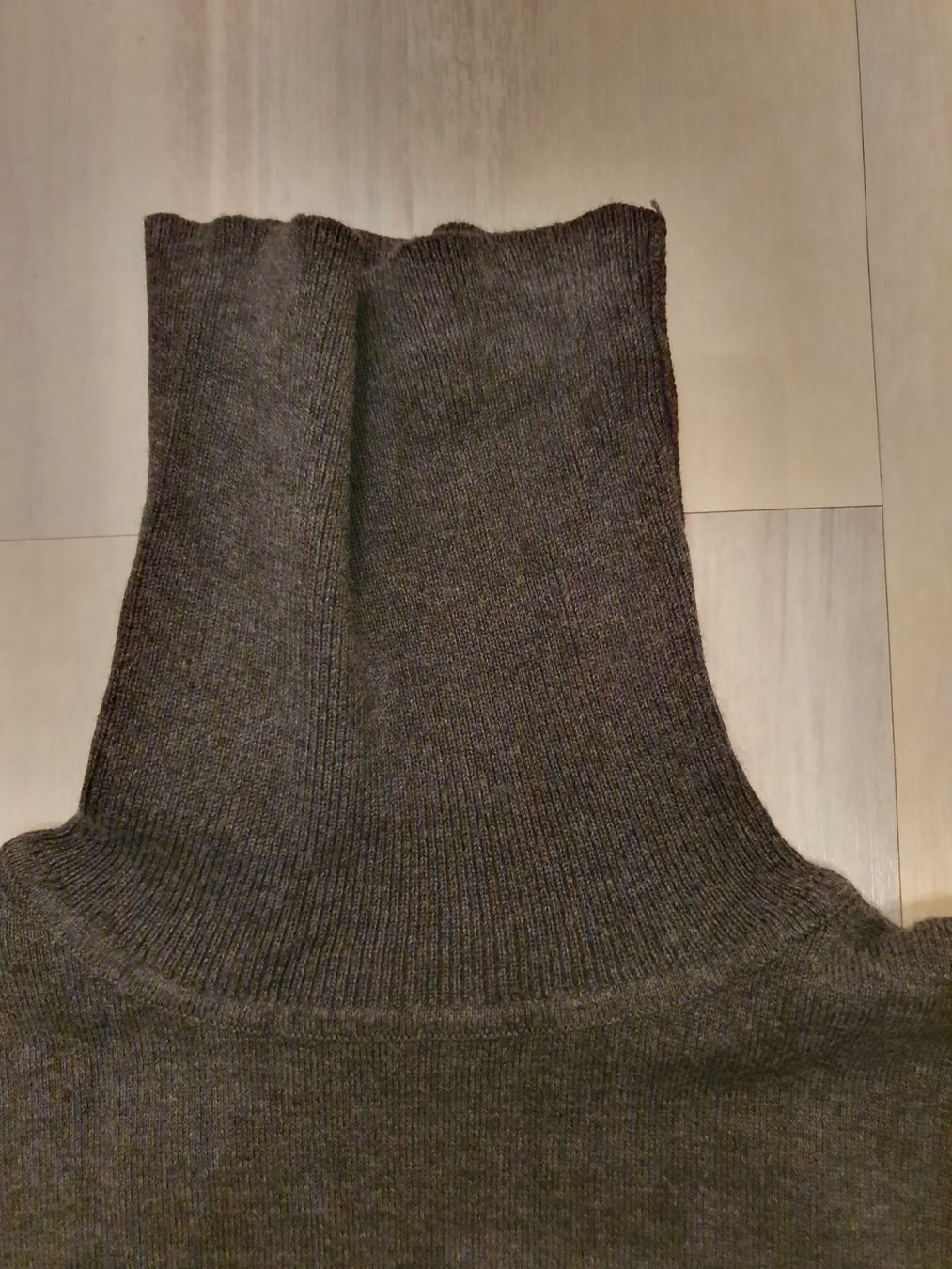 Maglioni & Felpe: Rollkragenpullover Grau Grösse S – Usato da Weiningen ZH venduto da jet_qh2c 4