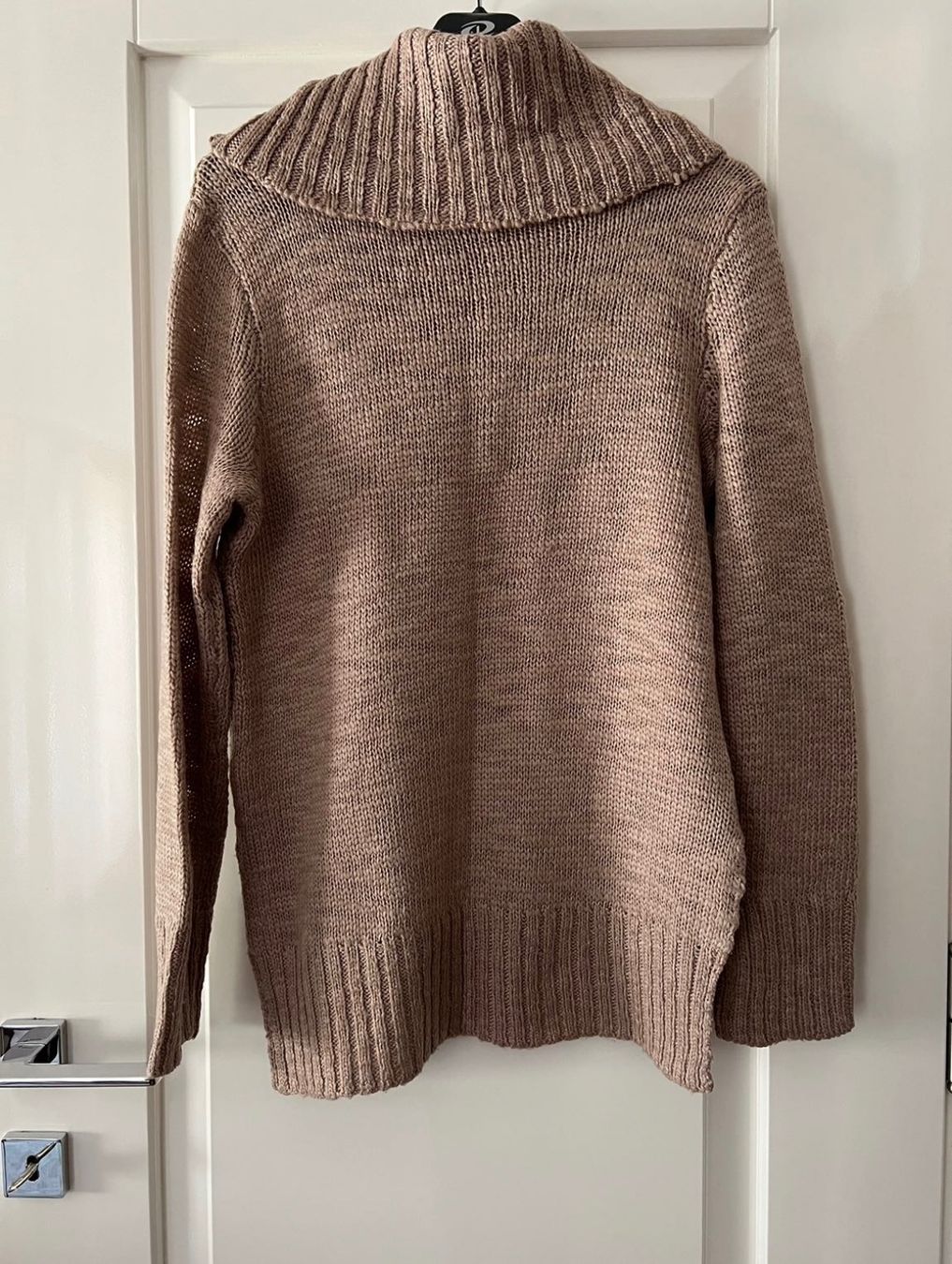 H&M Pulls & Sweat-shirts: H&M Strickpullover, Grösse S, Gratisversand – D'occasion à Frutigen par glnays 1