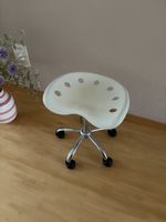 Rollhocker weiss höhenverstellbar guter Zustand