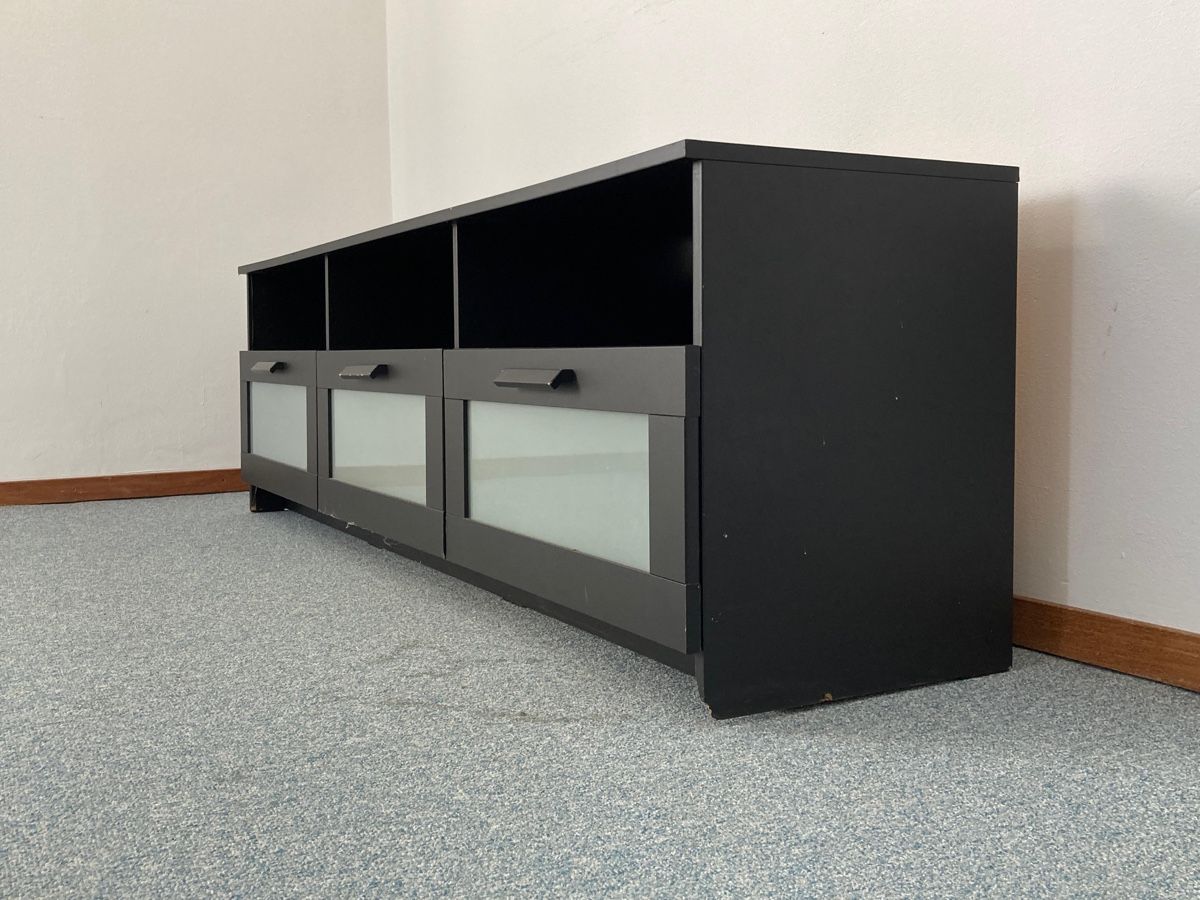 Mobili TV: Shelf for TV – Usato da Lausanne venduto da mar_mz5y 1