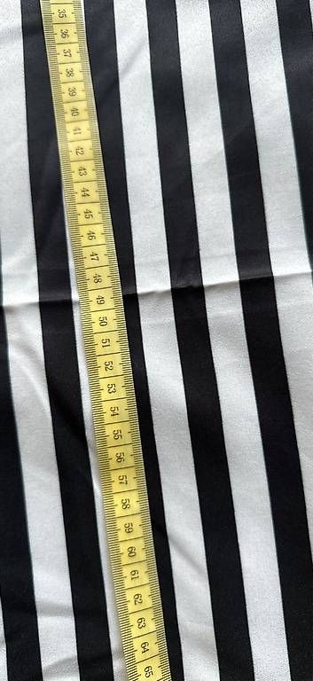 Tissus: Polyesterstoff 3,2m – Neuf (Voir description) à Bad Zurzach par Anabenae