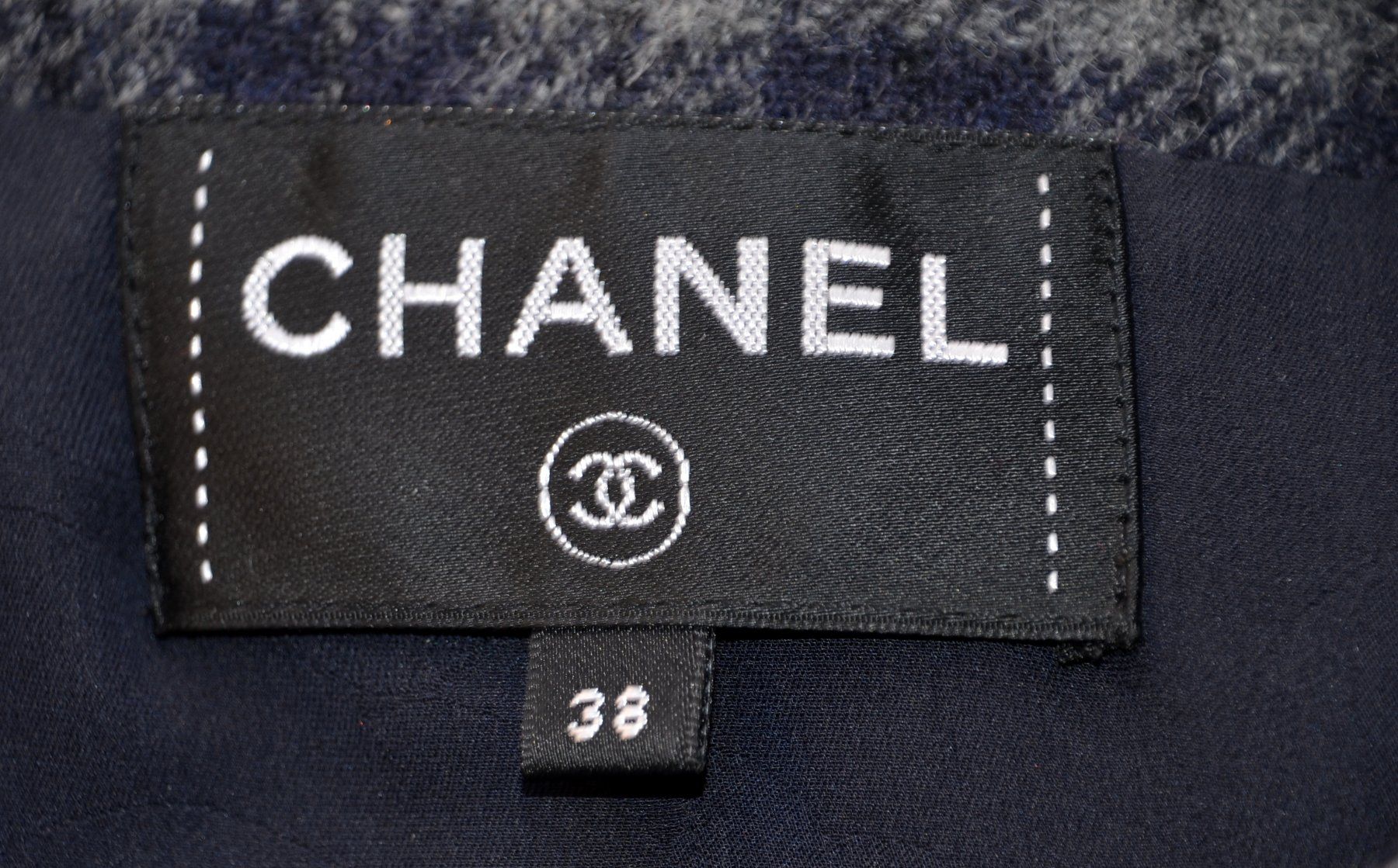 Chanel Vestiti: Chanel Kleid / robe Blazer .38 – Usato da Collonges venduto da arashee 7