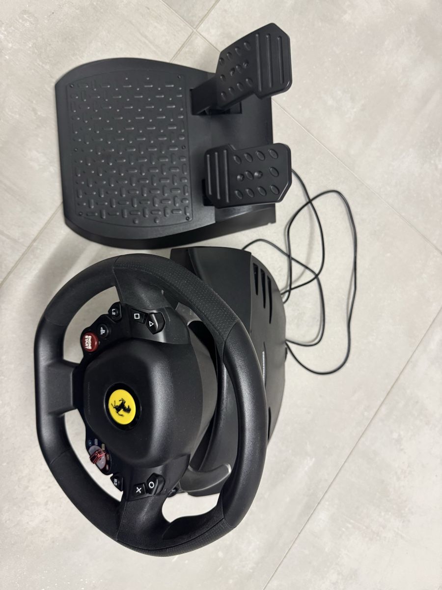 Controller: Thrustmaster Ferrari Rennlenkrad - Top Zustand! – Neu (gemäss Beschreibung) aus Däniken SO von SC.pay 2