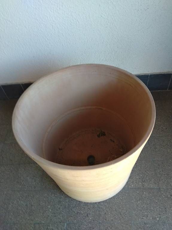 Vasi per fiori: 4 Pflanzen Töpfe gross Terracotta – Usato da Zürich venduto da shm_cw59 3