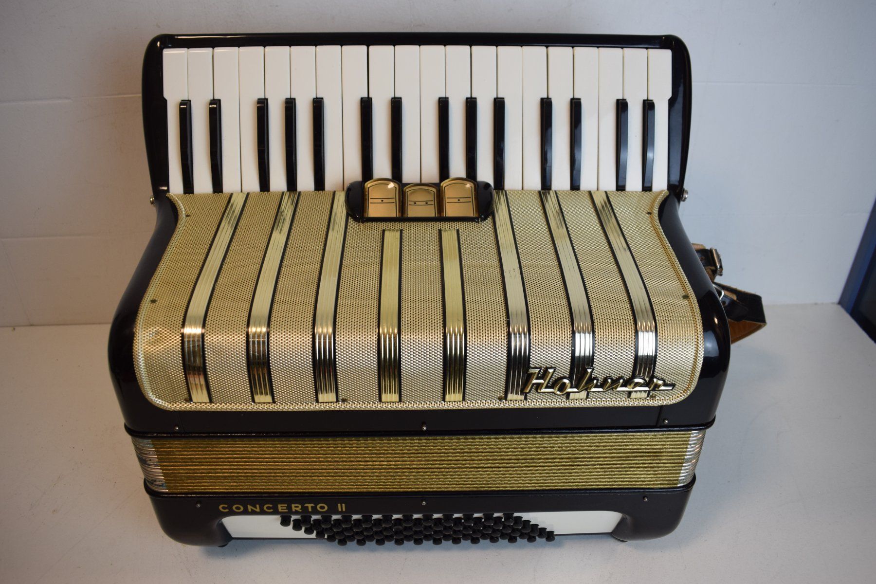 Hohner Strumenti musicali: Akkordeon chromatisch Hohner Concerto II – Usato da Zürich venduto da baumusik