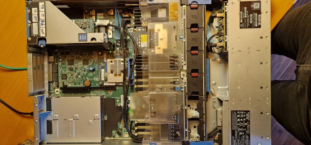 HP ProLiant DL380 G10Server - Top Zustand, sofort Startbe... (Gebraucht ...