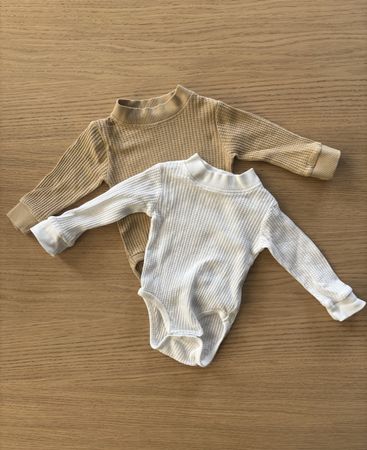 2 x baby body 68 cm