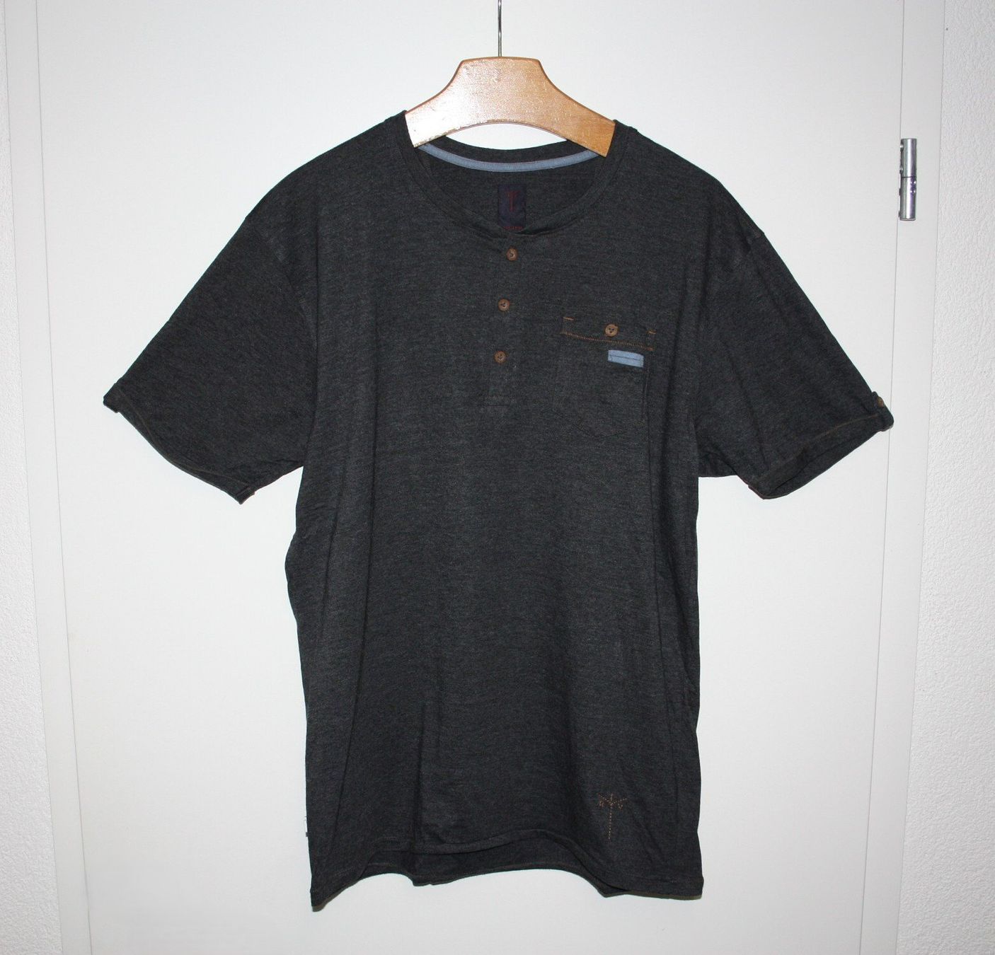 T-shirt: Revelation T-Shirt Gr. XL – Usato da Deitingen venduto da Johnny_Malibu