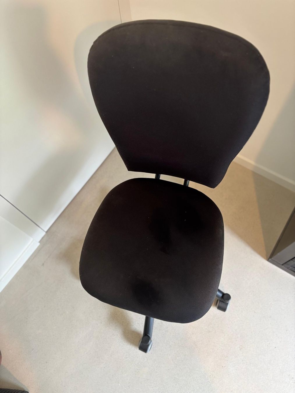 Stühle: Chaise de bureau noire – Gebraucht aus La Tour-de-Peilz von MatthieuB1 4