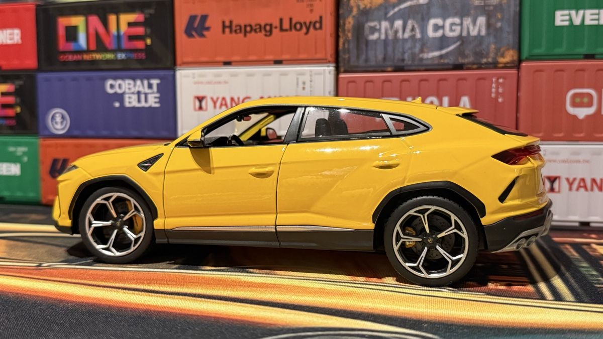 Lamborghini Modellautos: Lamborghini Urus 1:18 – Gebraucht aus Basel von Zomeg 2