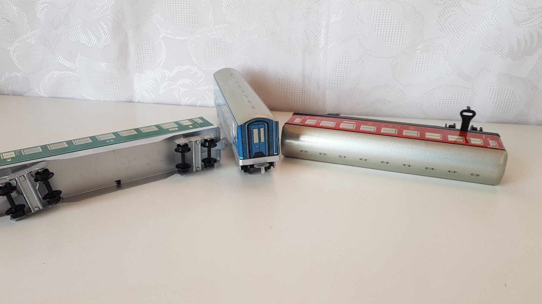 Distler Modellini di ferrovie: 3 Originale Eisenbahn- Distler Wagen H0, Originalverpackt – Nuovo e nell'imballaggio originale da Schwarzenbach SG venduto da utschu09 6
